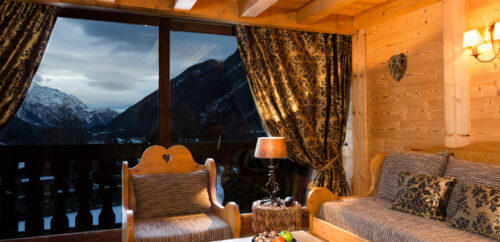 Winter or summer : a hotel in Chamonix